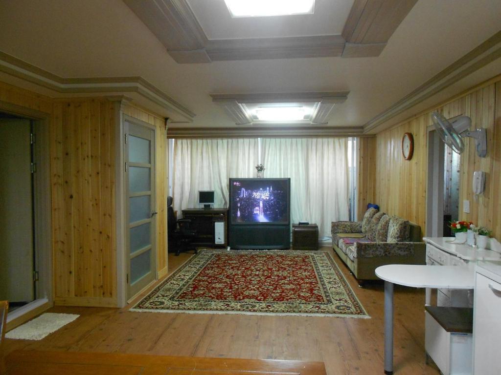 Elvis Bnb Инчон Экстерьер фото
